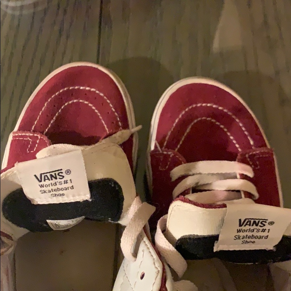 Vans - Picture 4 of 5